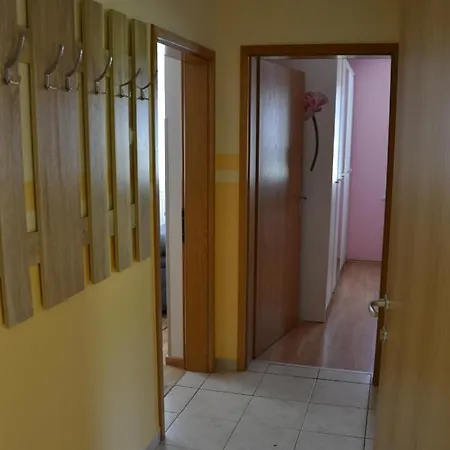 Apartma Ob Potoku * Luče