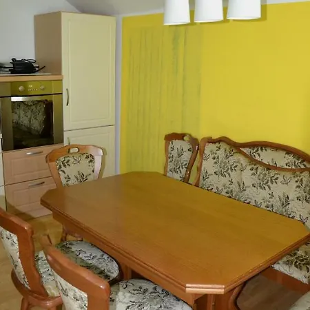 Apartma Ob Potoku * Luce