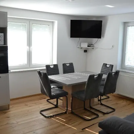 Apartma Ob Potoku Apartma *