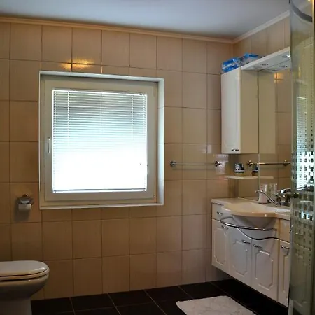 Apartma Ob Potoku *
