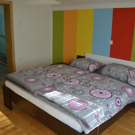 Apartma Ob Potoku * Luče