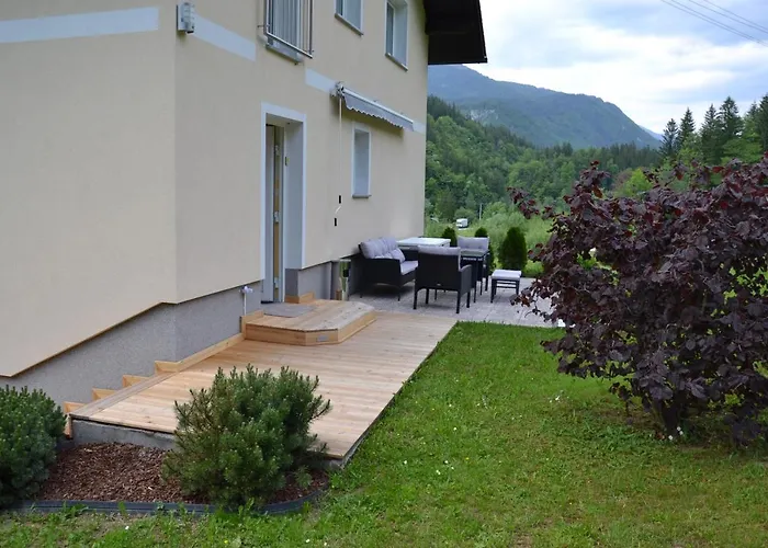 Apartma Ob Potoku Daire Luče