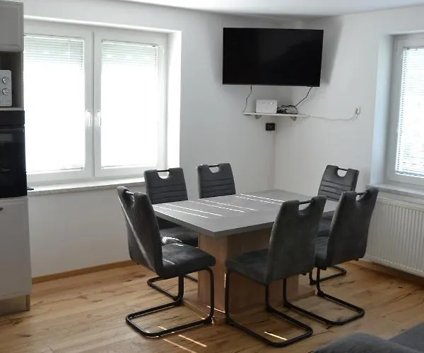 Apartma Ob Potoku Lejlighed *