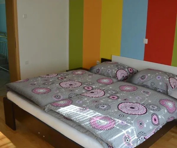 Apartma Ob Potoku * Luče